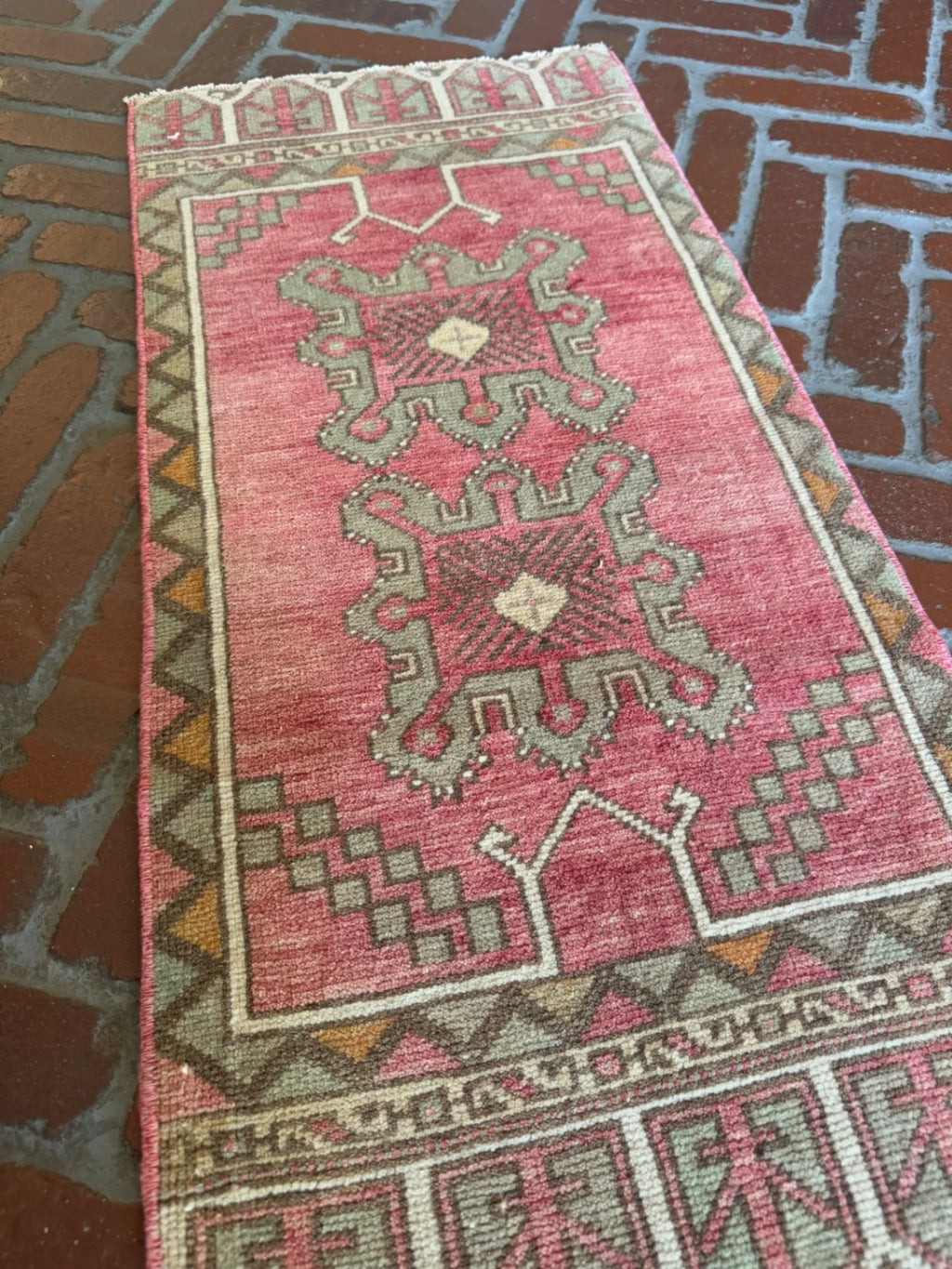 3' x 1'5"