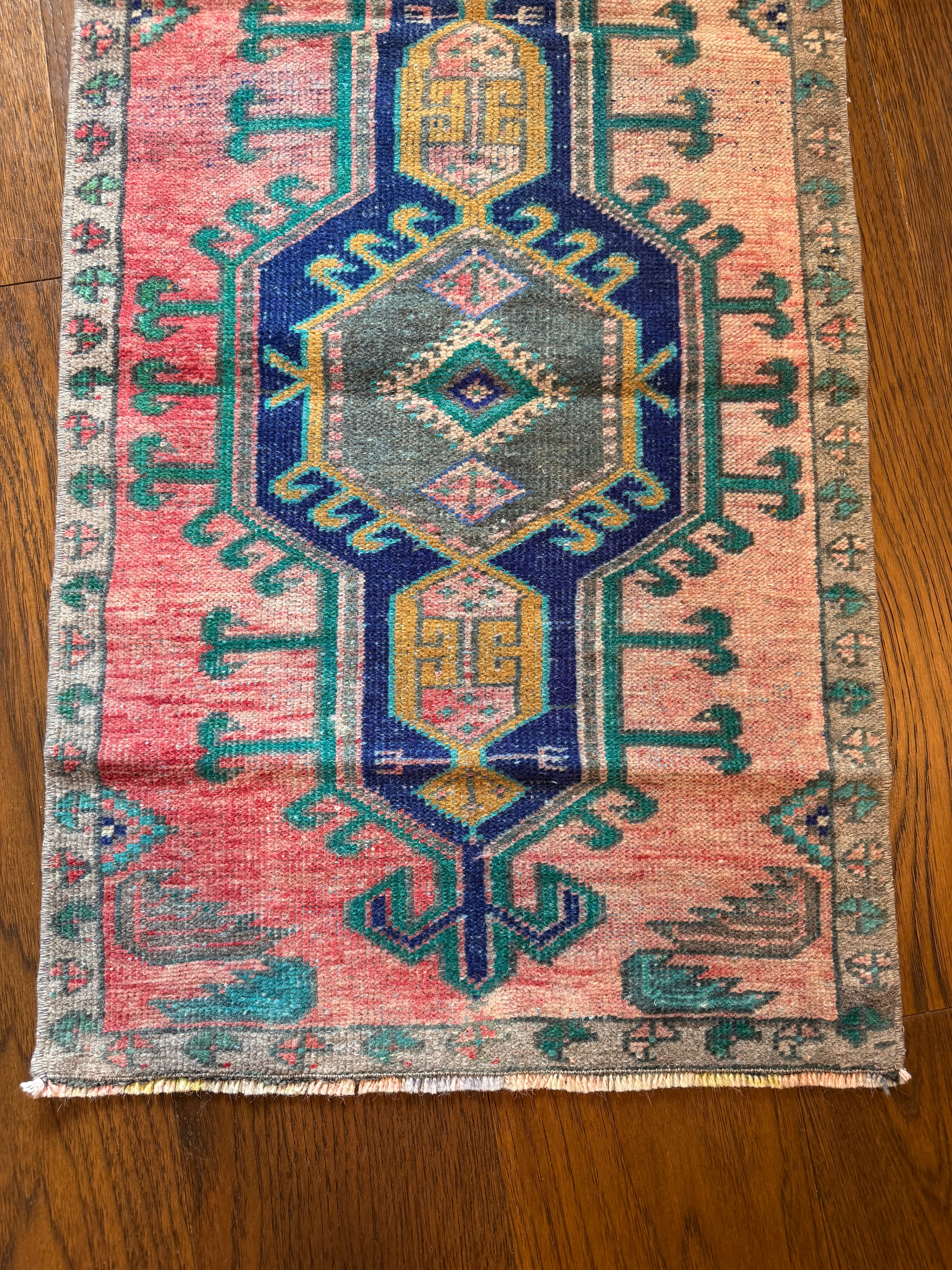 2'11" x 1'8"