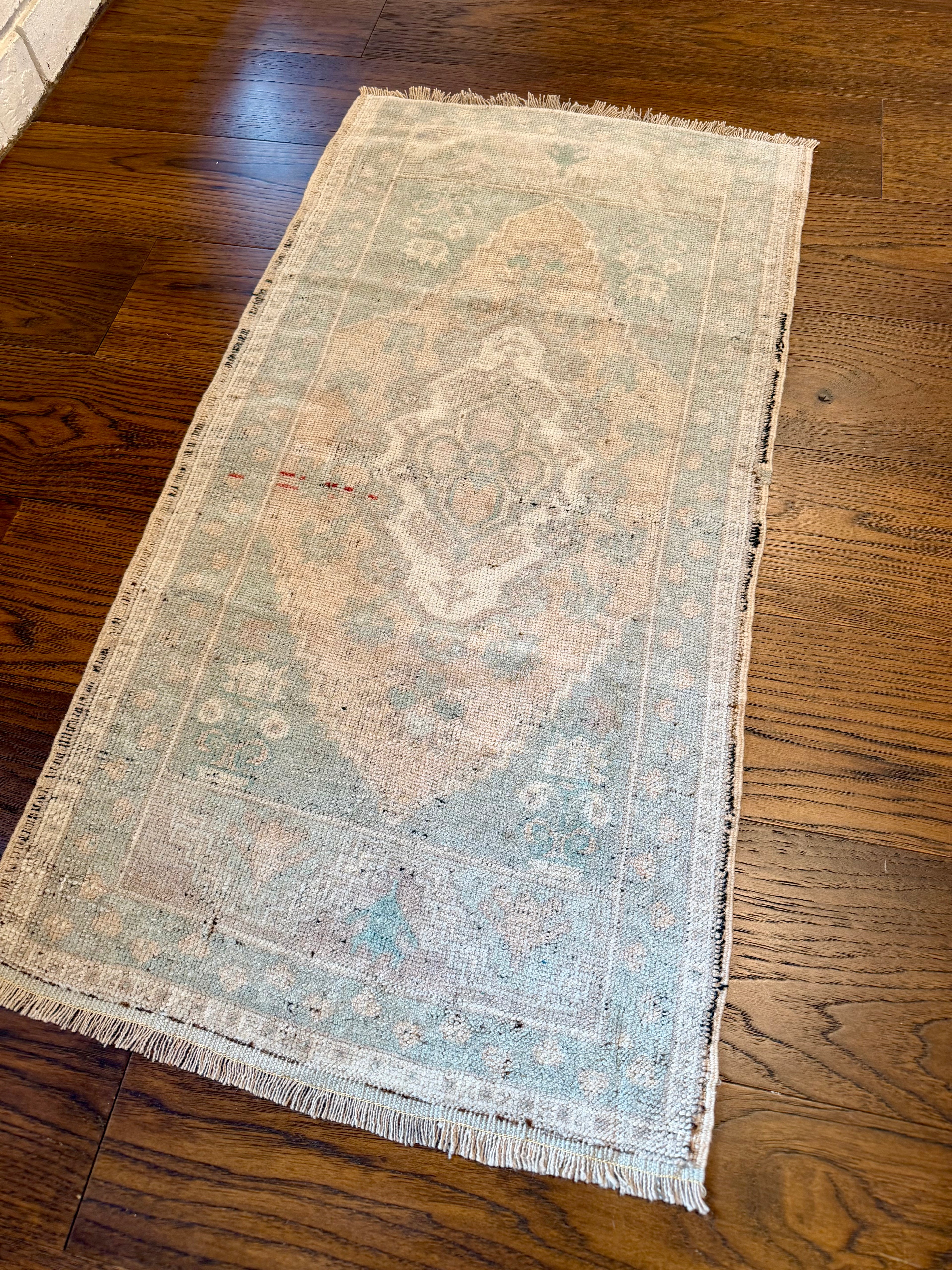 3'6" x 1`'9"