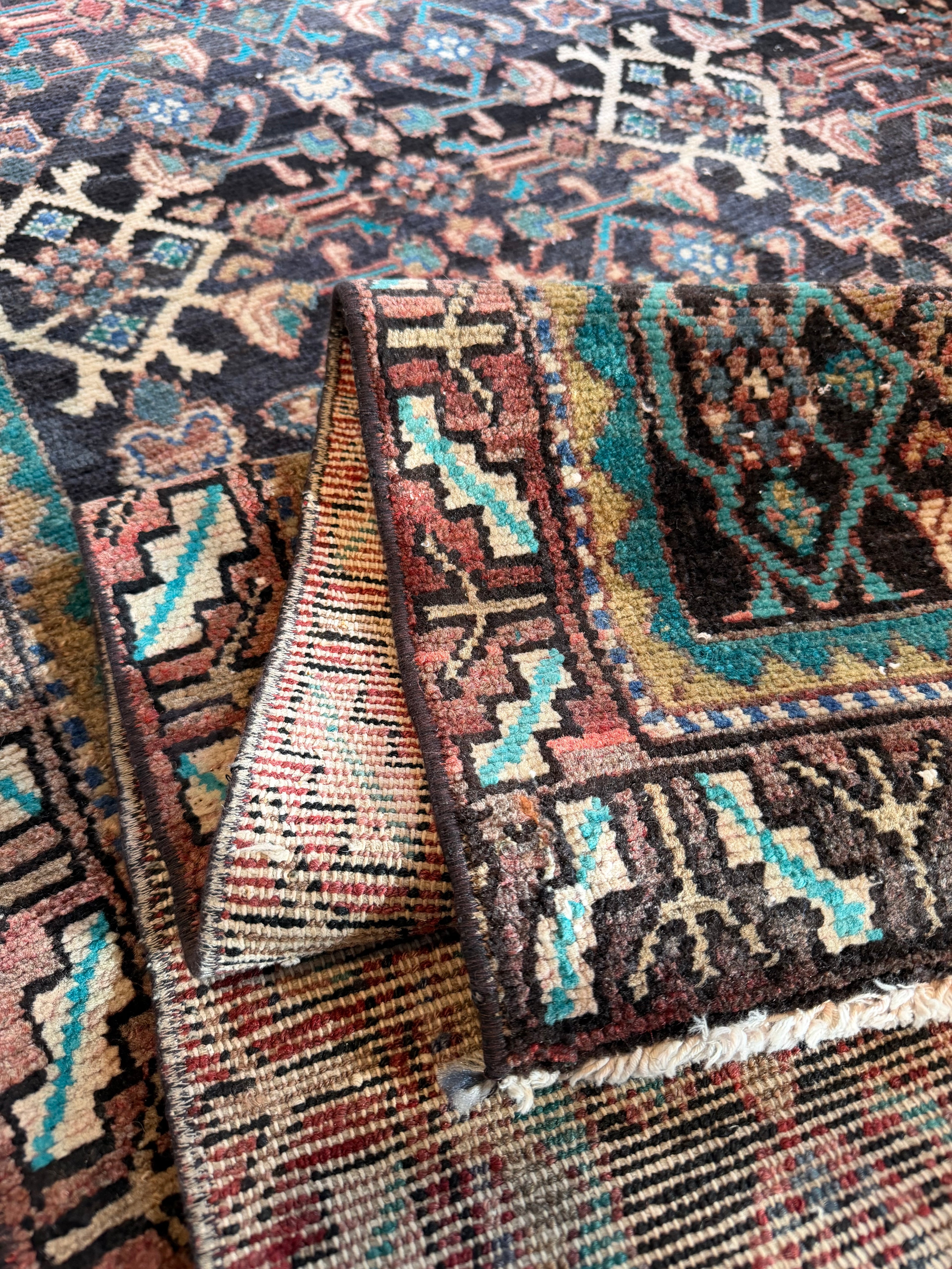 9' x 3'9"