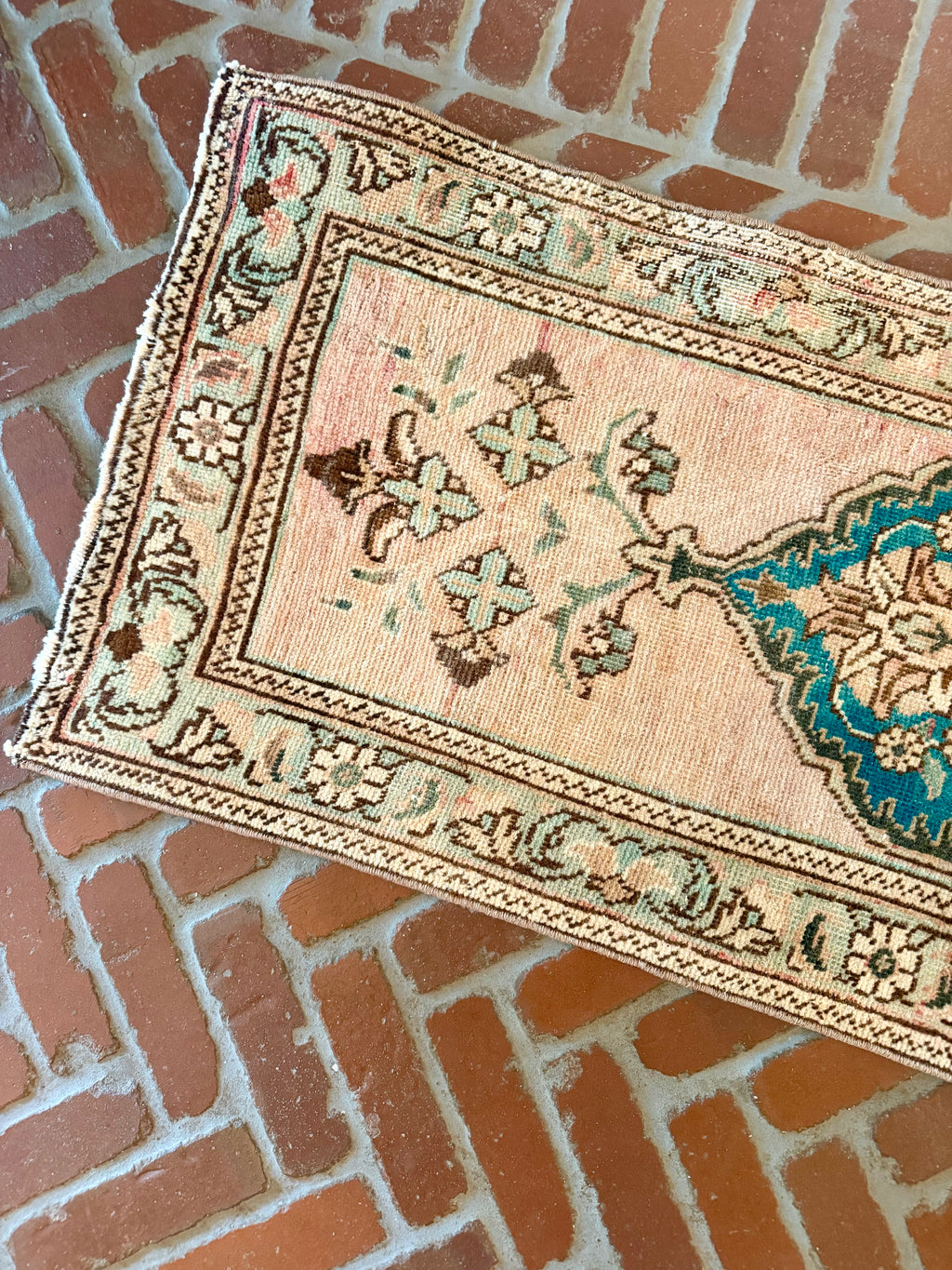 Vintage Runner, 5' x 1'9"