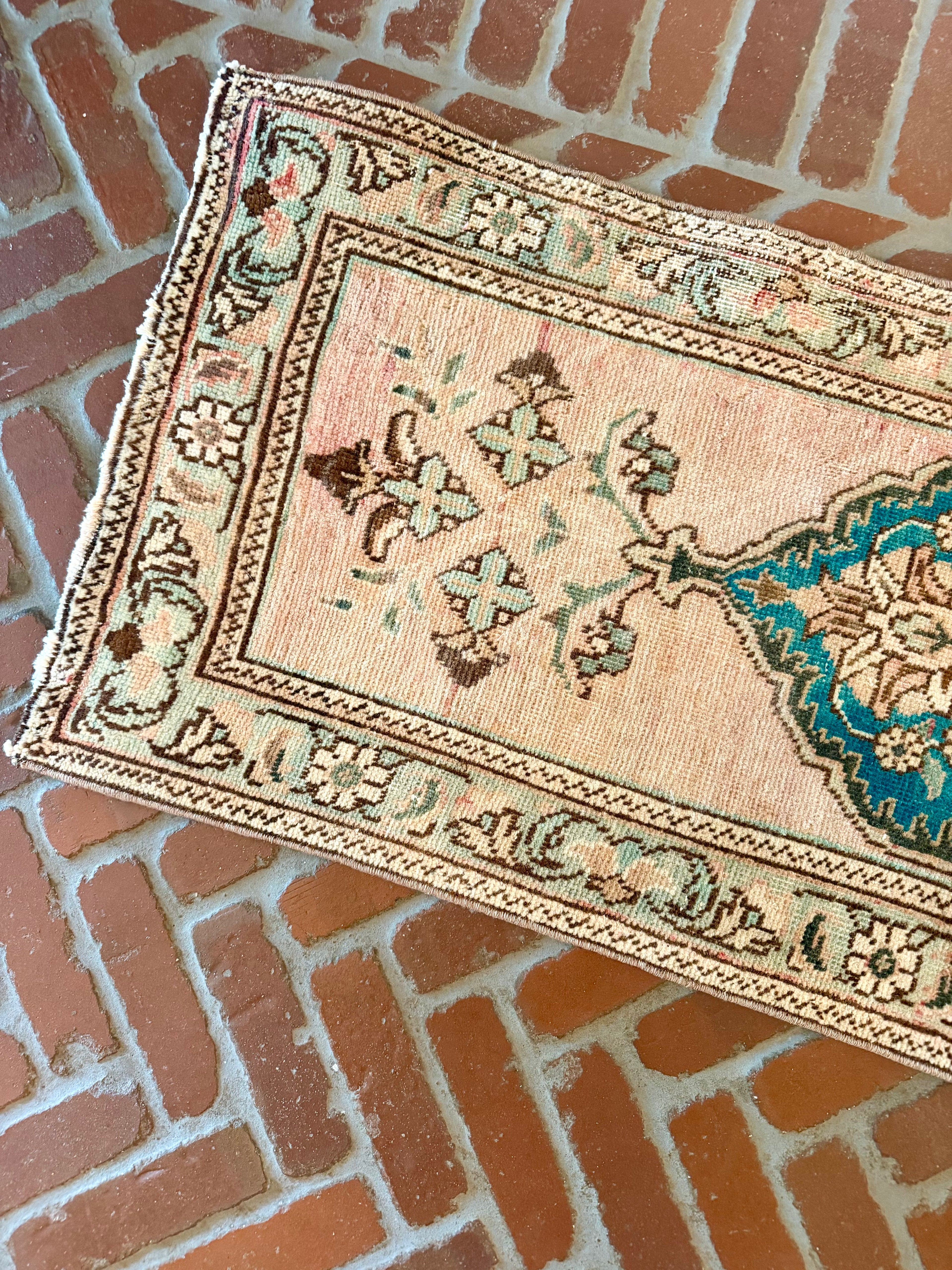 Vintage Runner, 5' x 1'9"