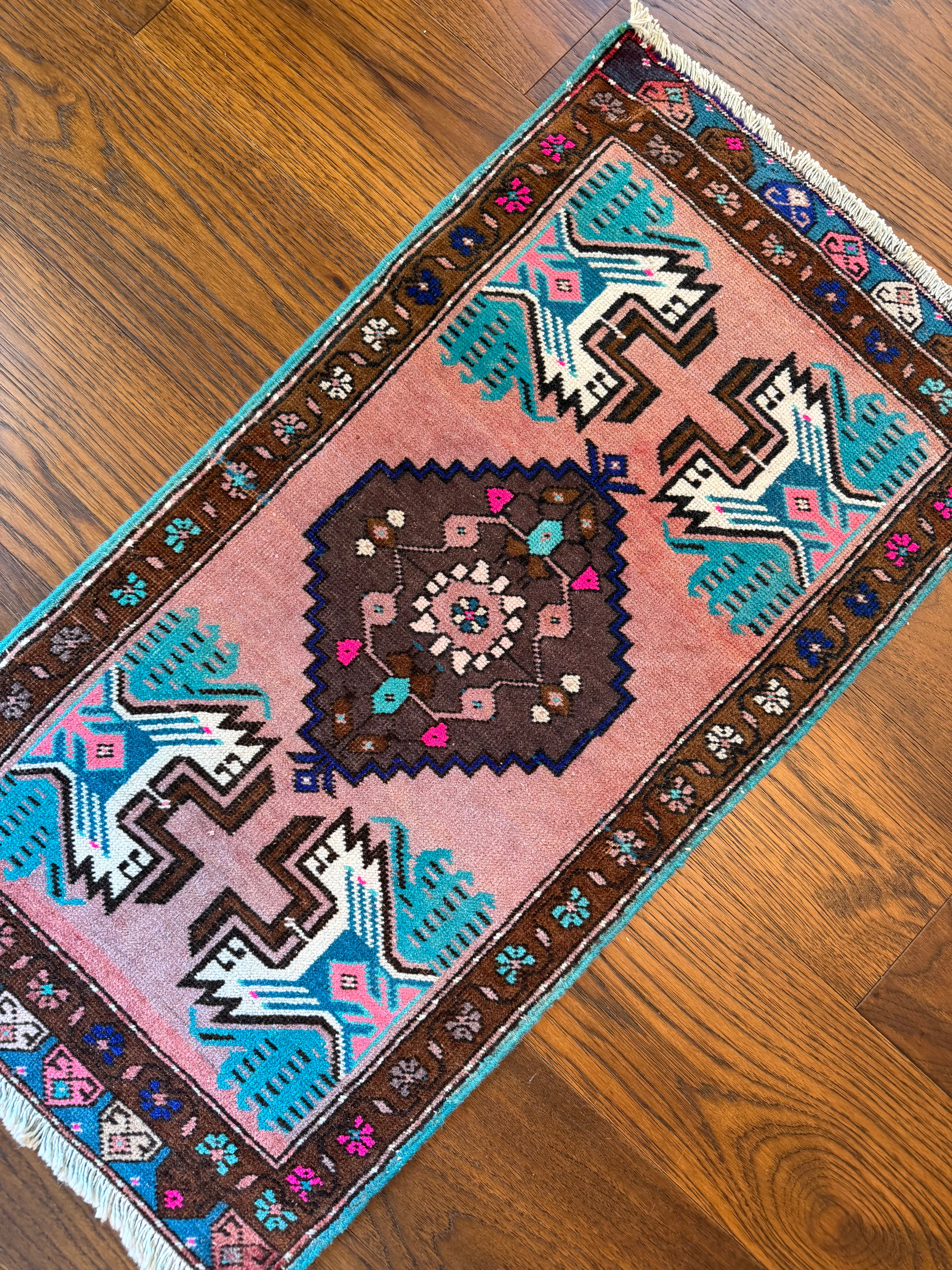 3'1" x 1'6"