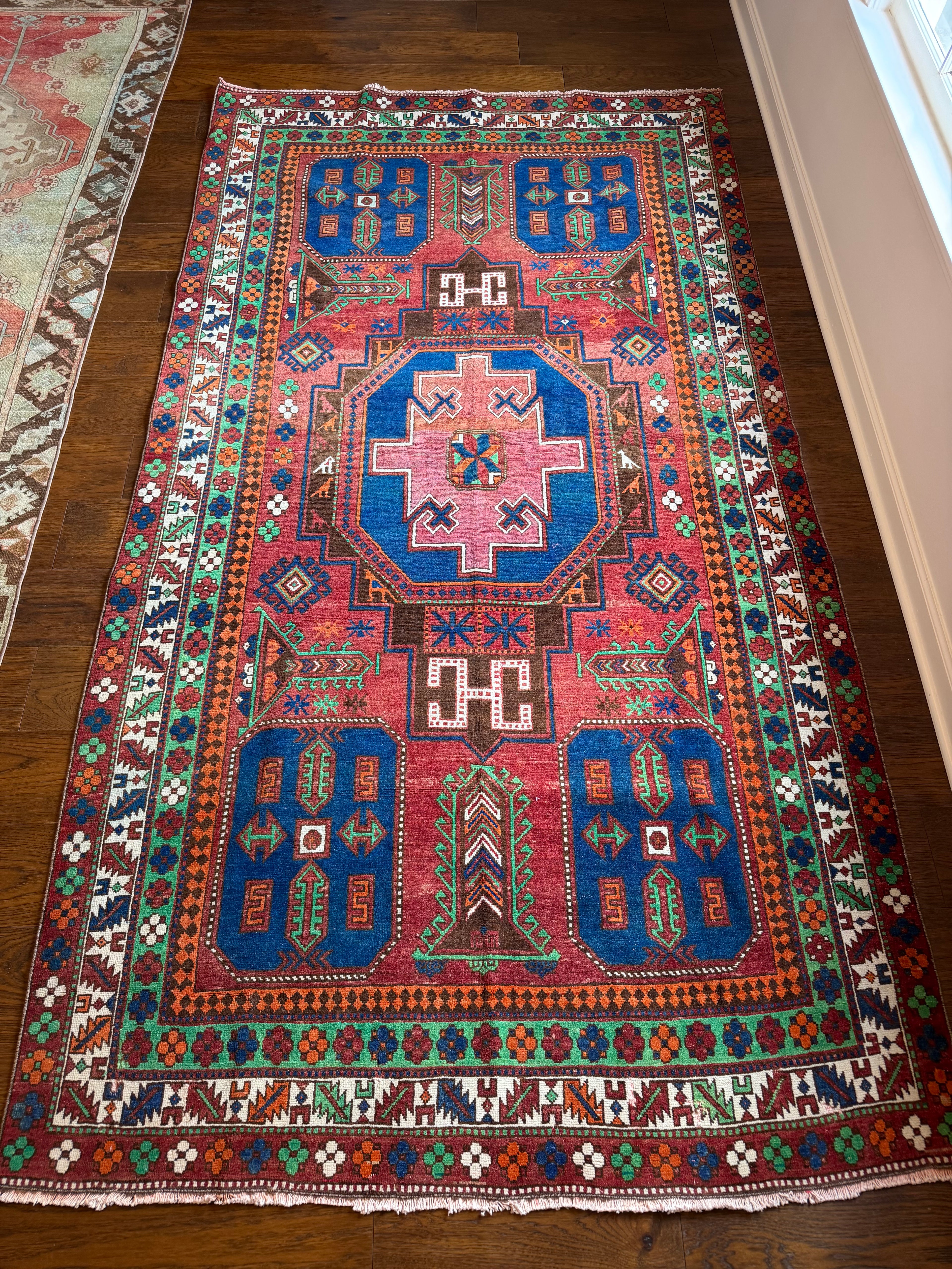9' x 4'10"