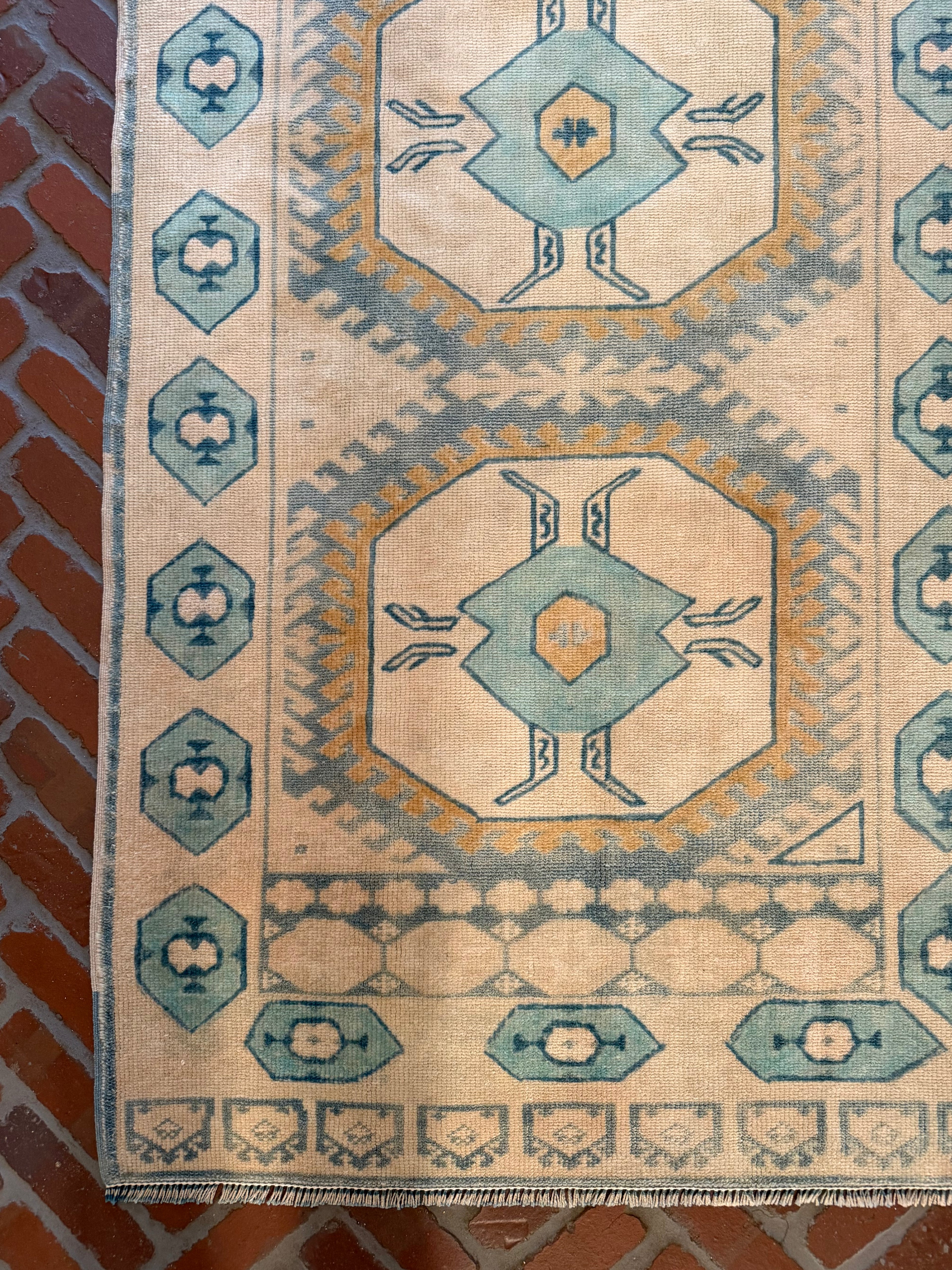 8' x 2'10"